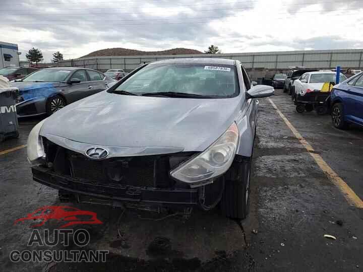 HYUNDAI SONATA 2015 - KMHEC4A41FA128686