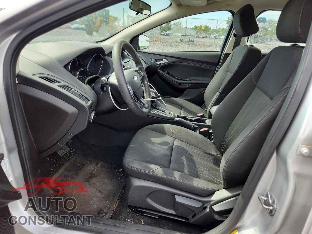 FORD FOCUS 2017 - 1FADP3F25HL282823