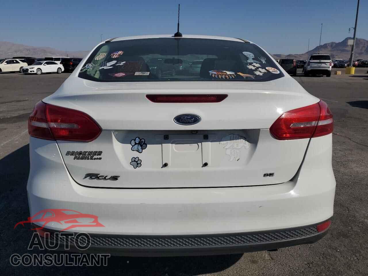 FORD FOCUS 2017 - 1FADP3F28HL315362