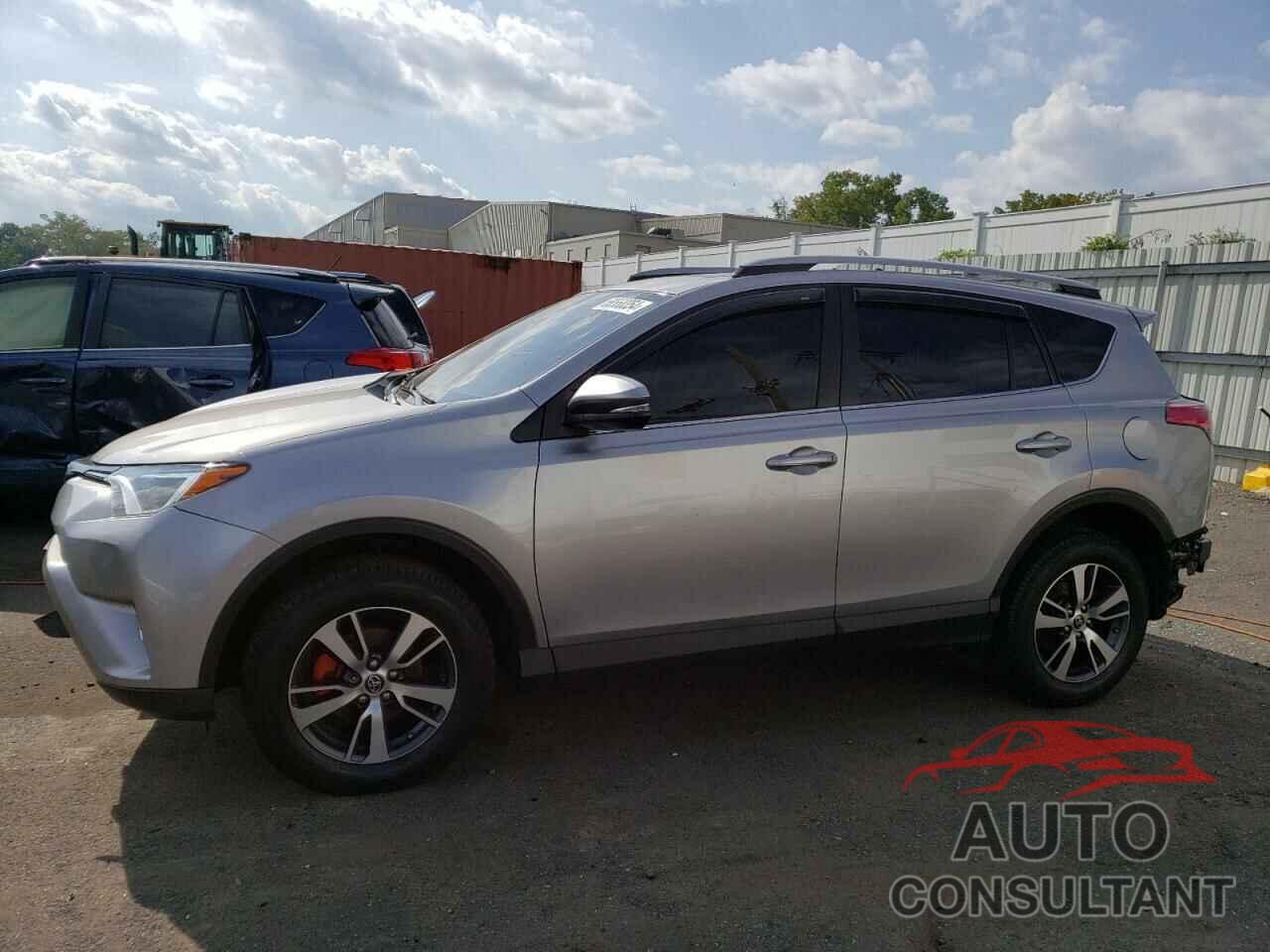 TOYOTA RAV4 2018 - JTMRFREV5JJ252000