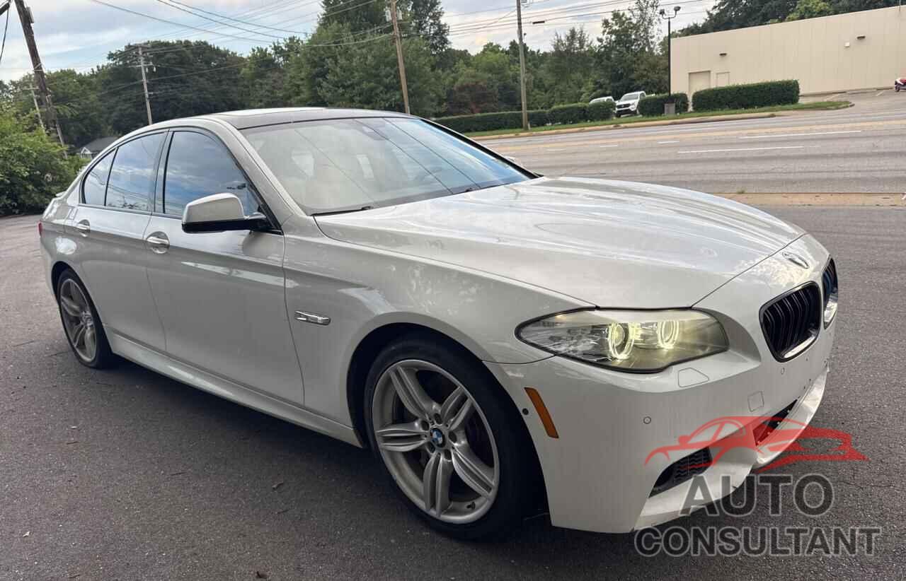 BMW 5 SERIES 2013 - WBAFR9C52DDX80302