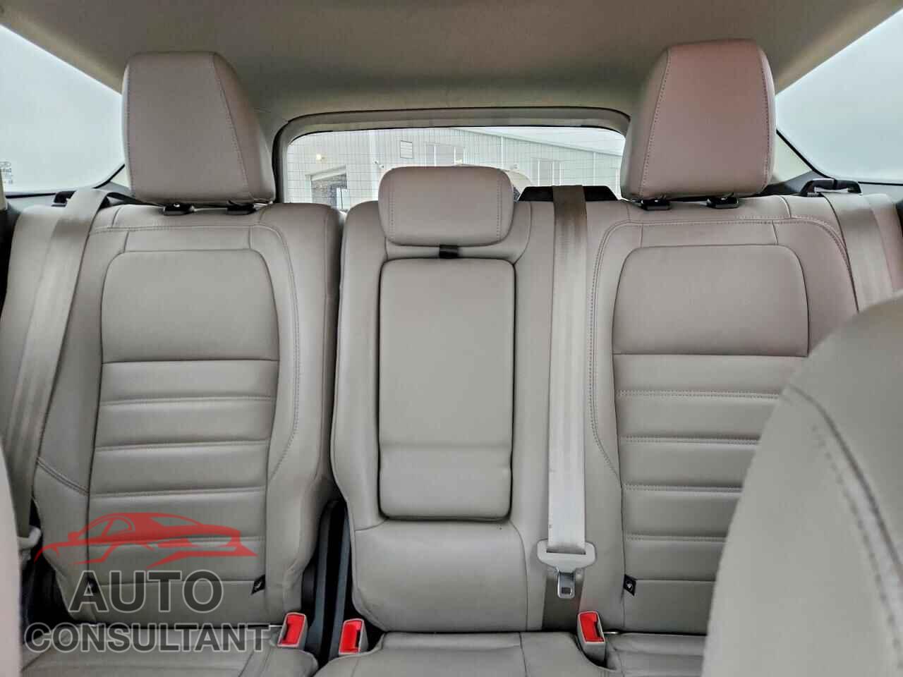 FORD ESCAPE 2017 - 1FMCU9G99HUA96317