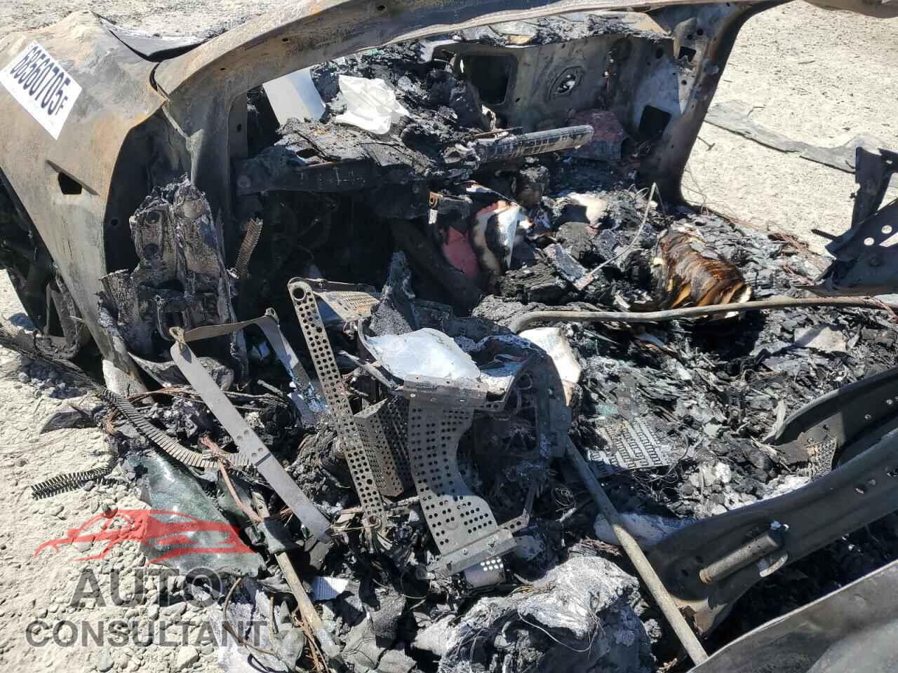 TESLA MODEL 3 2018 - 5YJ3E1EB3JF064650