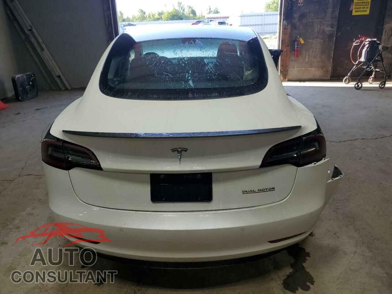TESLA MODEL 3 2021 - 5YJ3E1EC5MF031503