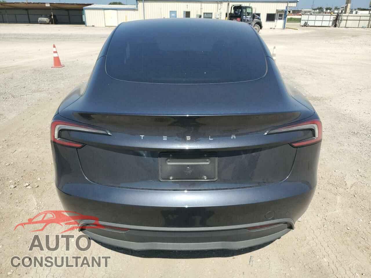 TESLA MODEL 3 2024 - 5YJ3E1EA9RF738190