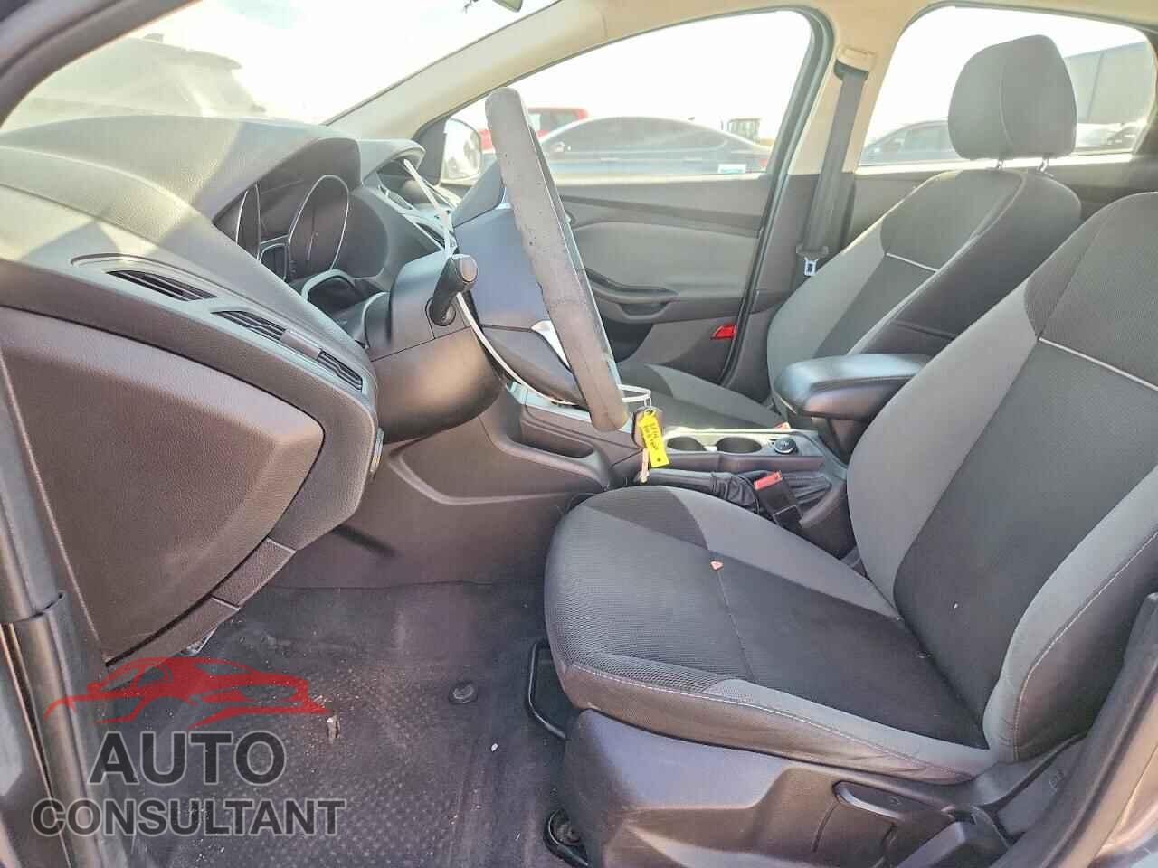 FORD FOCUS 2014 - 1FADP3F26EL407100
