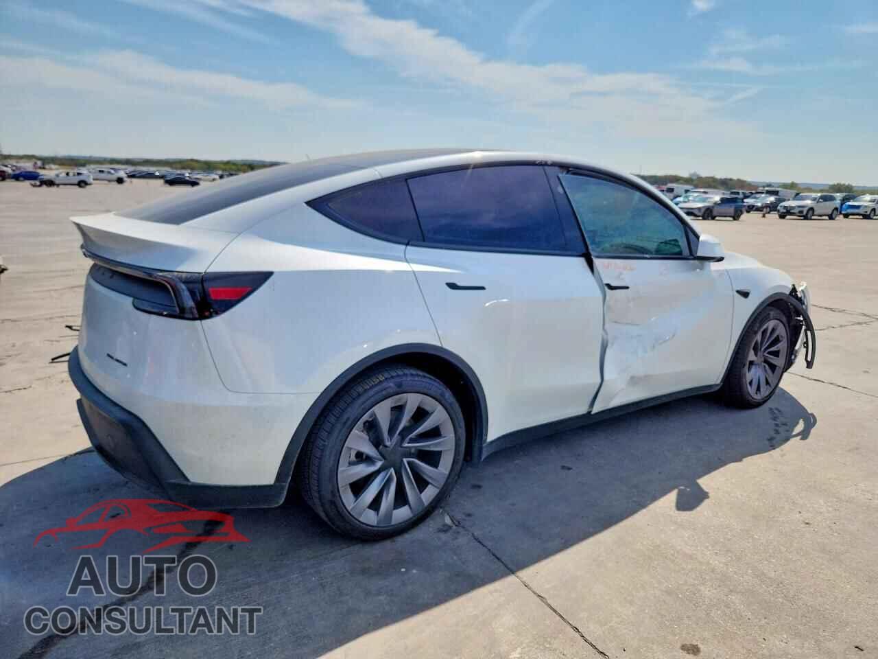 TESLA MODEL Y 2026 - 7SAYGDEE7TA700646