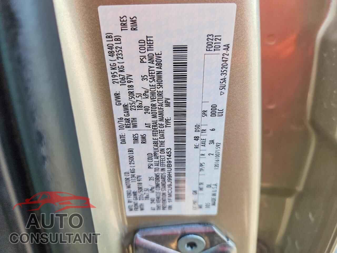 FORD ESCAPE 2017 - 1FMCU9J99HUB91453