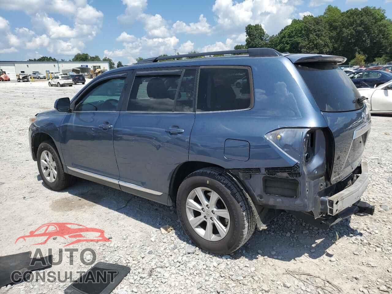 TOYOTA HIGHLANDER 2013 - 5TDBK3EH8DS270552