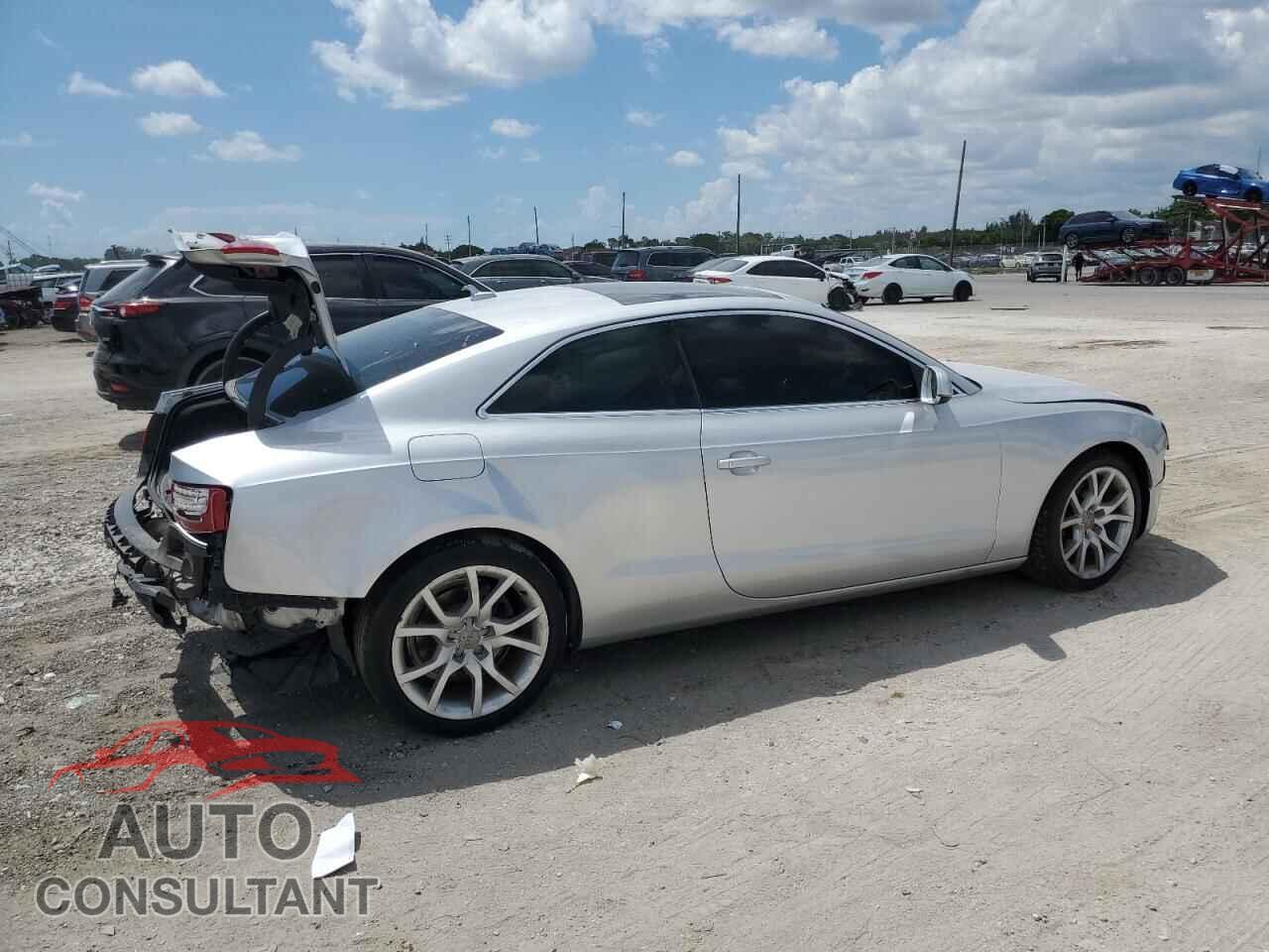 AUDI A5 2012 - WAULFAFR3CA003493