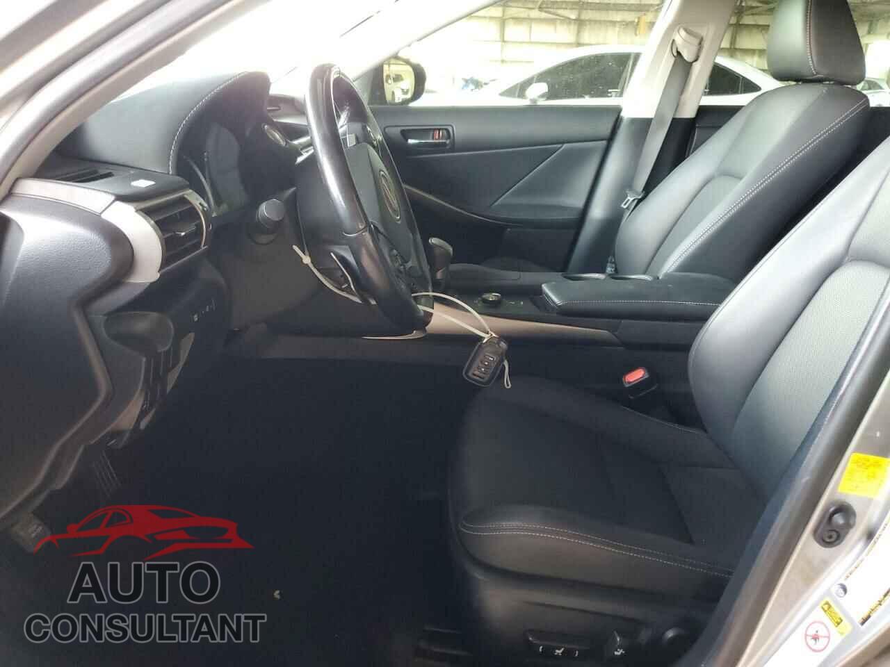 LEXUS IS 2016 - JTHBA1D22G5036341