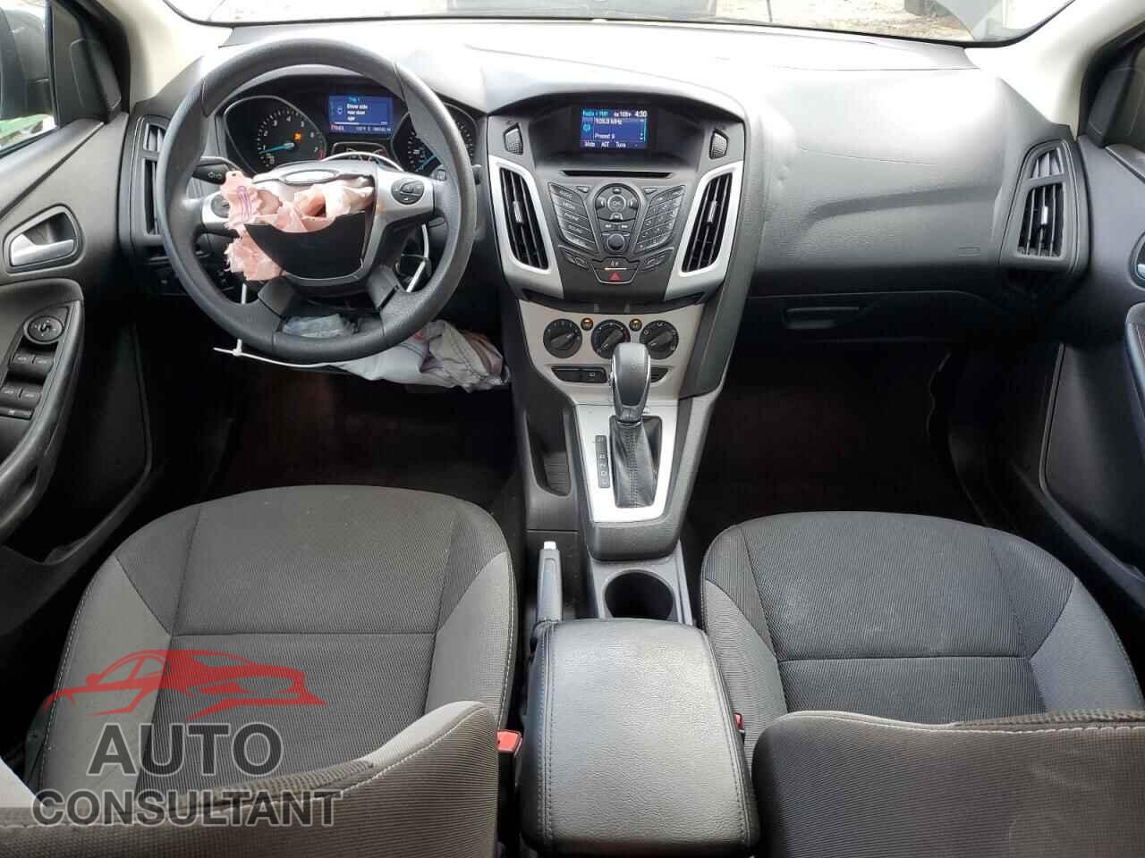 FORD FOCUS 2014 - 1FADP3F27EL121370