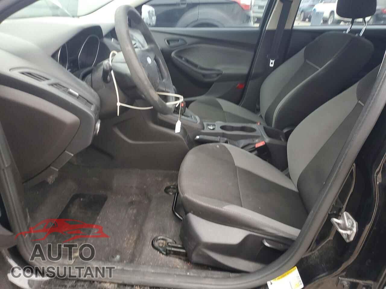 FORD FOCUS 2014 - 1FADP3E23EL281294