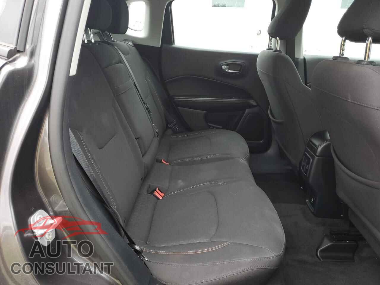 JEEP COMPASS 2018 - 3C4NJDAB5JT146215