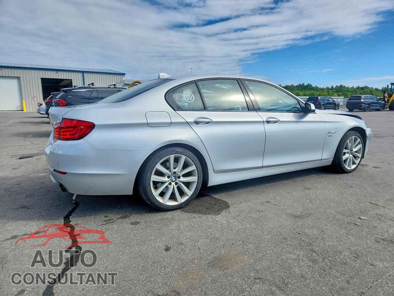 BMW 5 SERIES 2012 - WBAFU7C55CDU57847