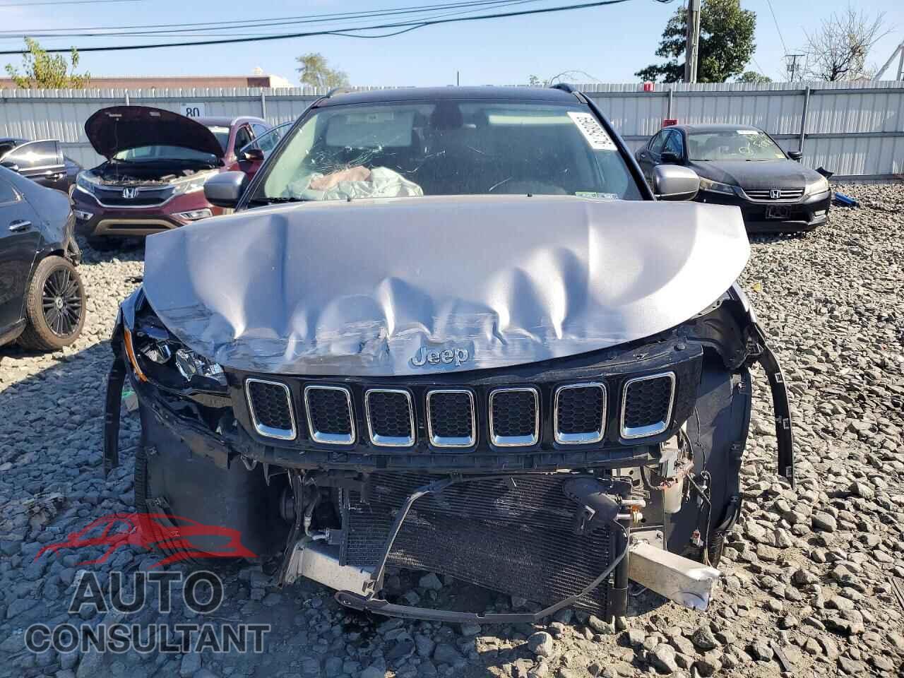JEEP COMPASS 2018 - 3C4NJDBB1JT200902