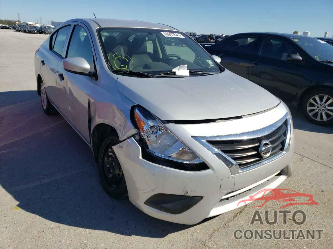 NISSAN VERSA 2018 - 3N1CN7AP7JL836012