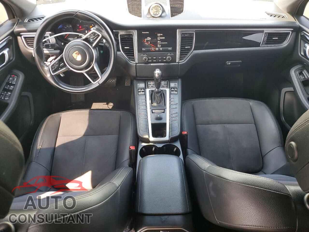 PORSCHE MACAN 2017 - WP1AA2A59HLB02350