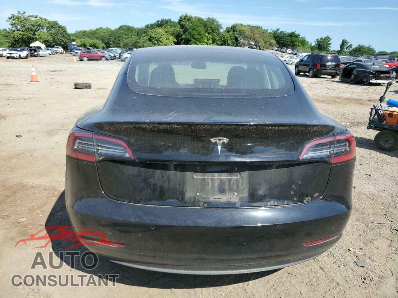 TESLA MODEL 3 2018 - 5YJ3E1EA6JF152924