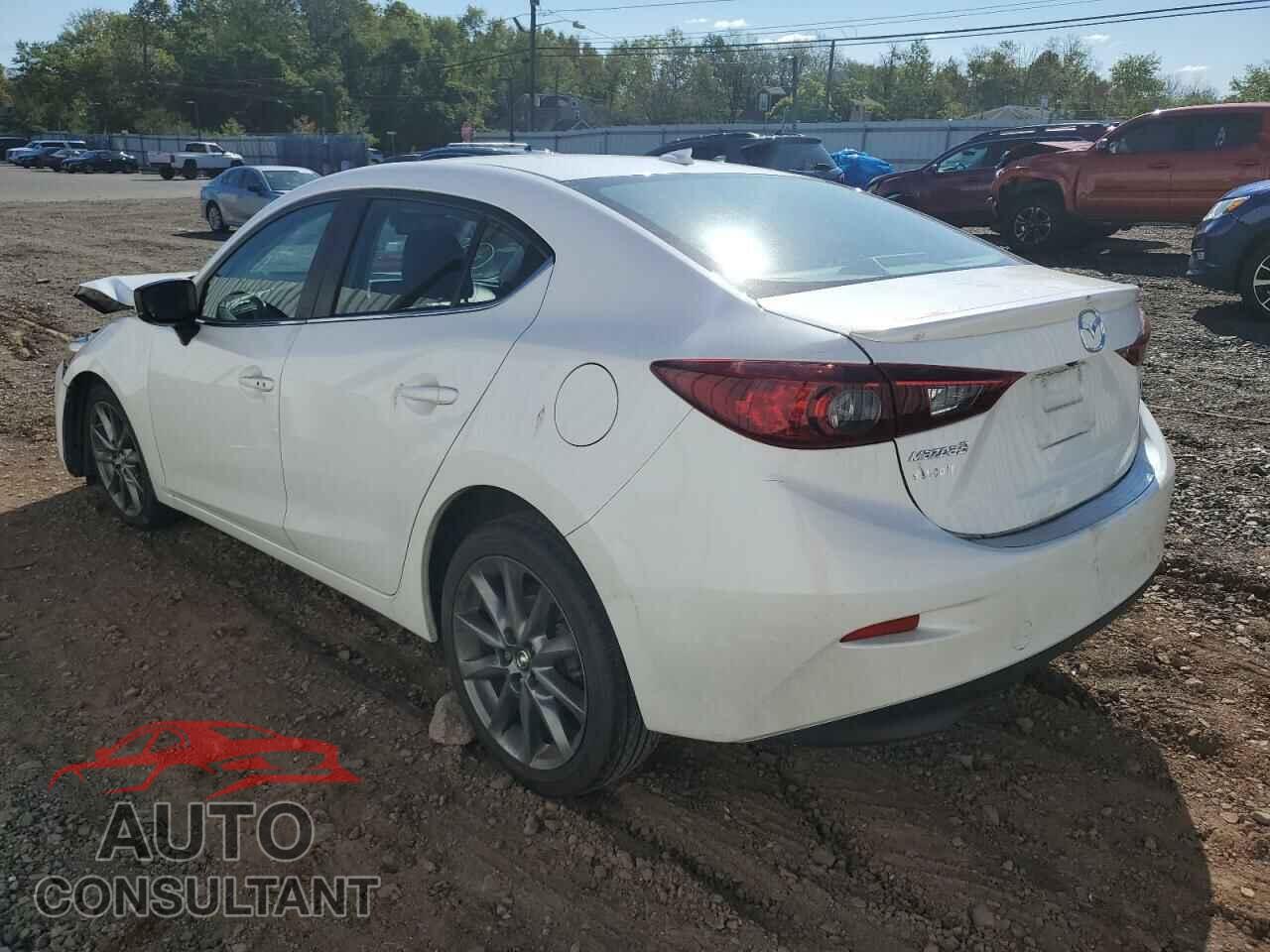 MAZDA 3 2018 - 3MZBN1V30JM199825