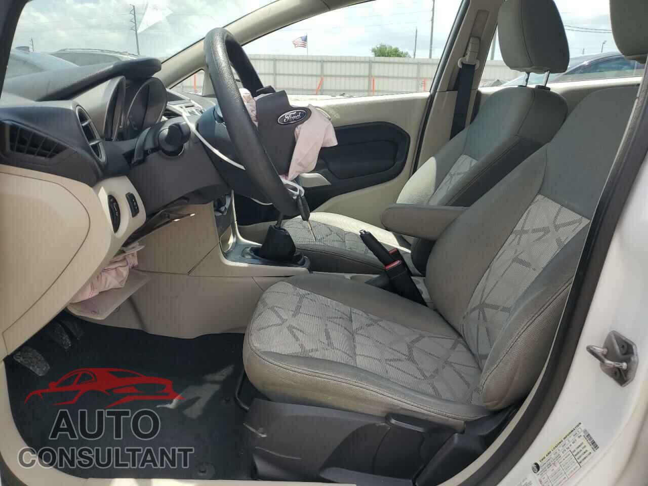 FORD FIESTA 2012 - 3FADP4EJ2CM128043