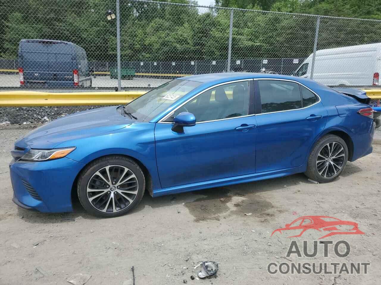 TOYOTA CAMRY 2018 - 4T1B11HK9JU030914