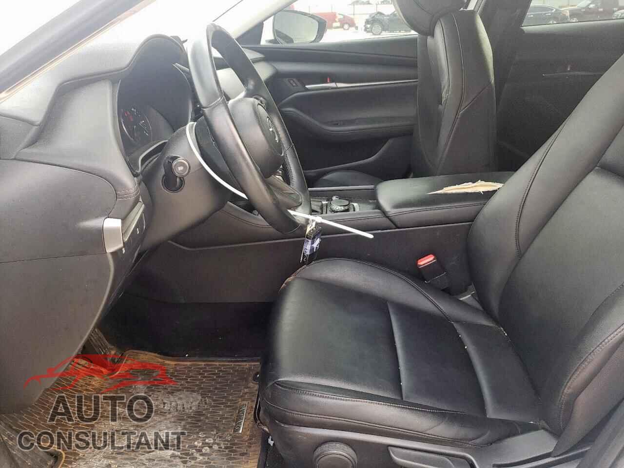 MAZDA 3 2021 - JM1BPABL5M1327527
