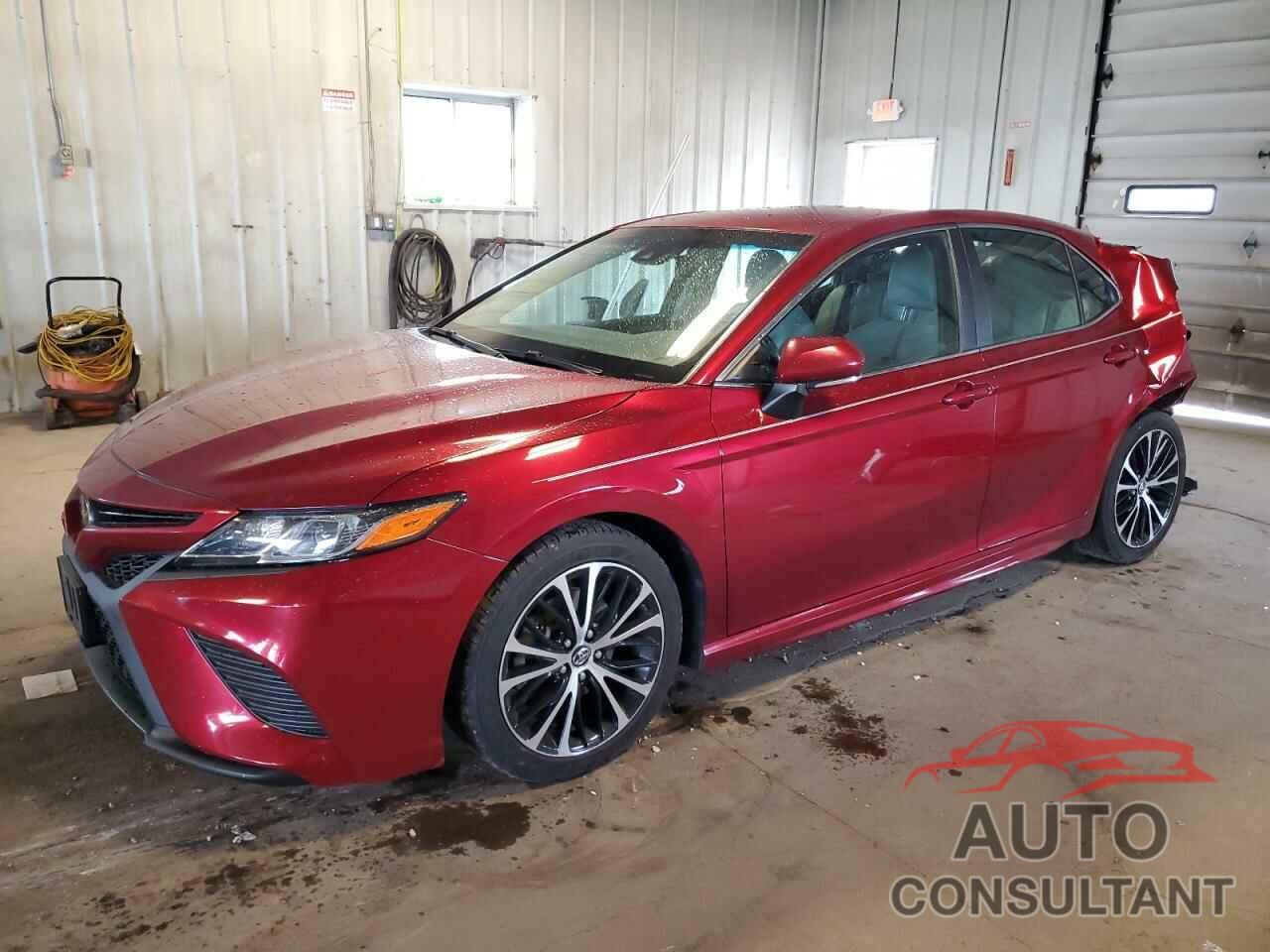 TOYOTA CAMRY 2018 - 4T1B11HK9JU504070