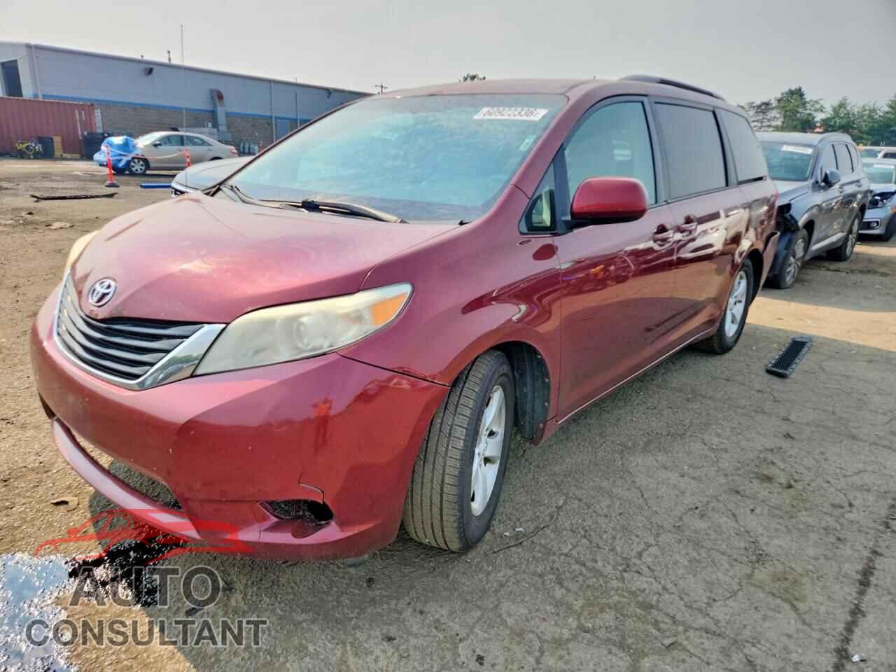 TOYOTA SIENNA 2011 - 5TDKK3DC5BS099391