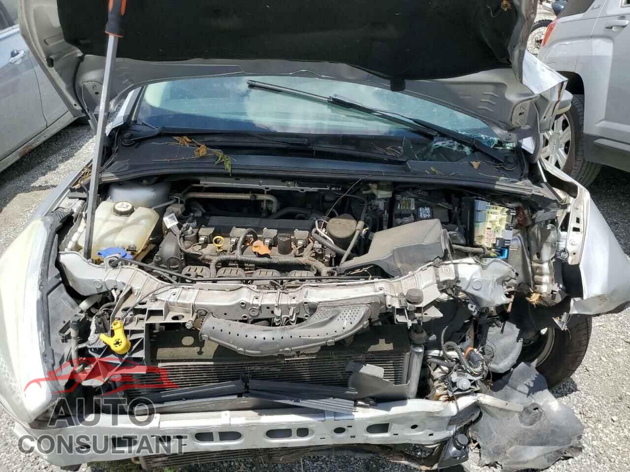 FORD FOCUS 2016 - 1FADP3K2XGL289996