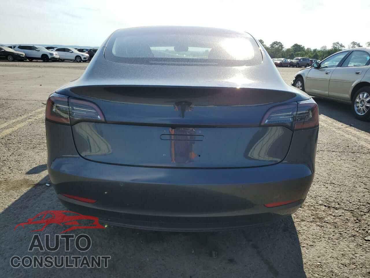 TESLA MODEL 3 2018 - 5YJ3E1EAXJF046377