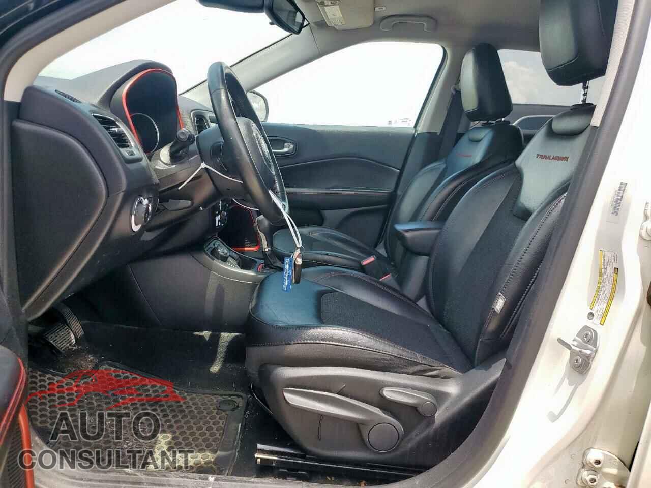 JEEP COMPASS 2018 - 3C4NJDDB4JT467237