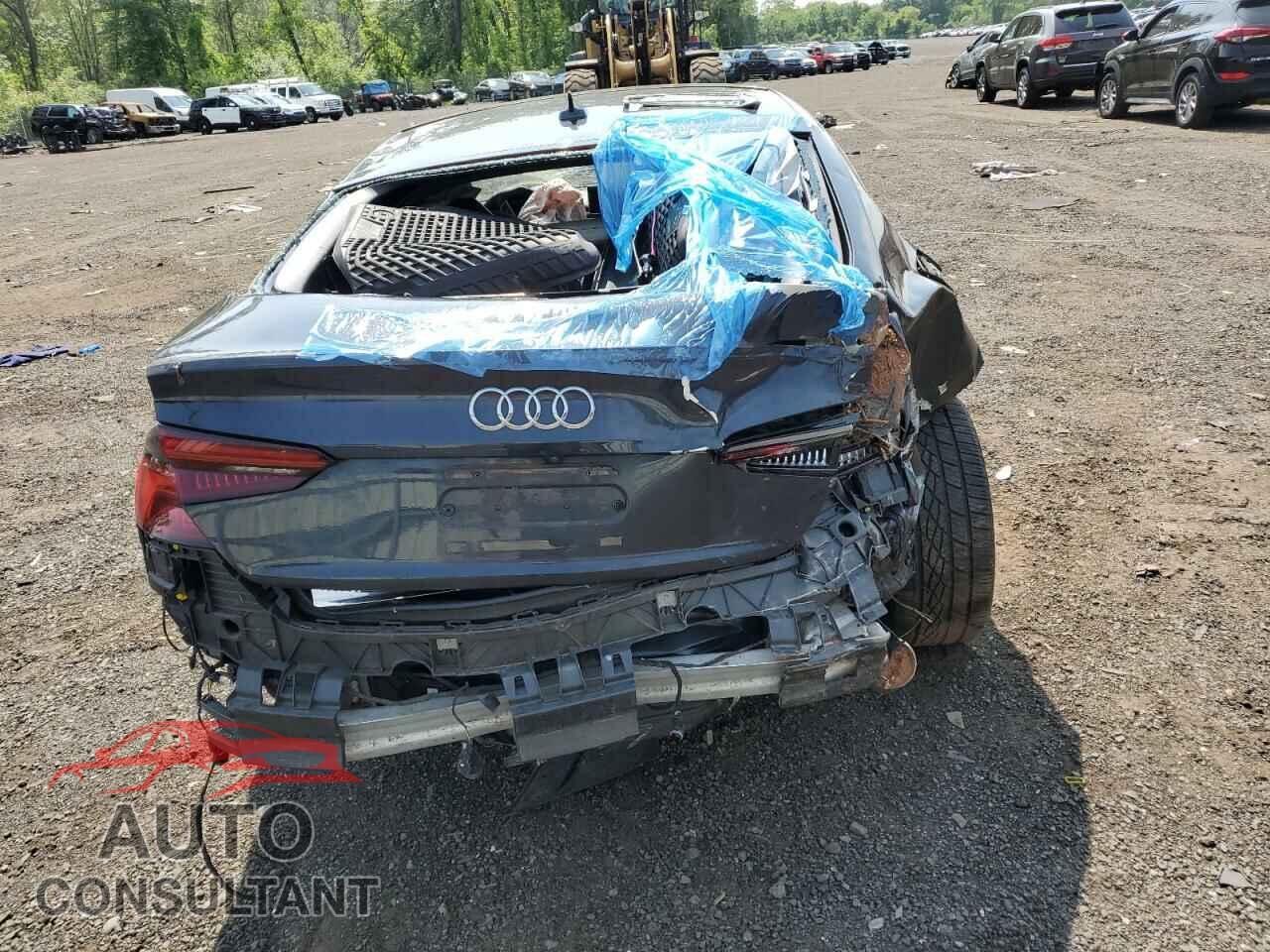 AUDI A5 2018 - WAUBNCF57JA058761