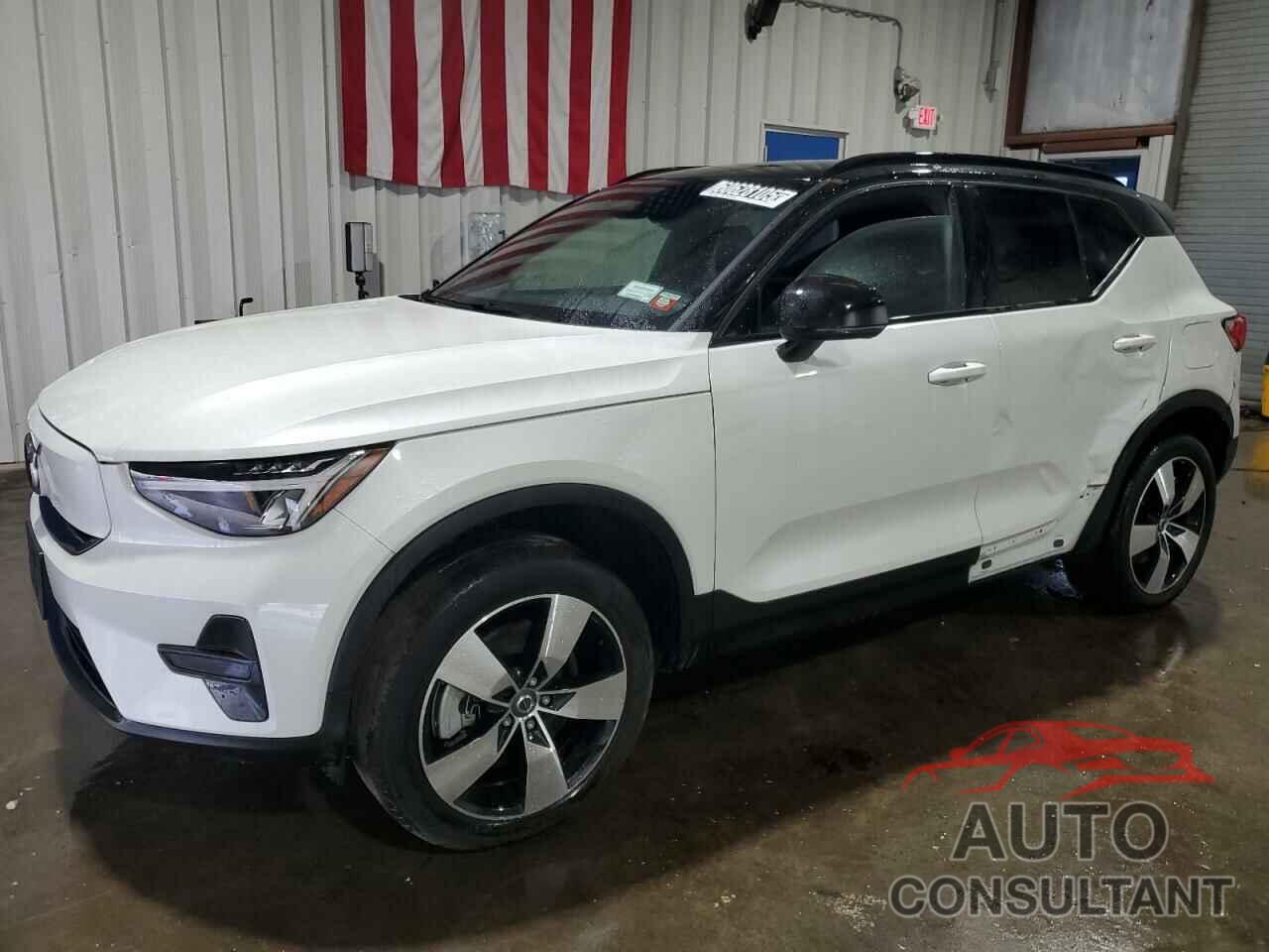 VOLVO XC40 2023 - YV4ED3UK2P2101768