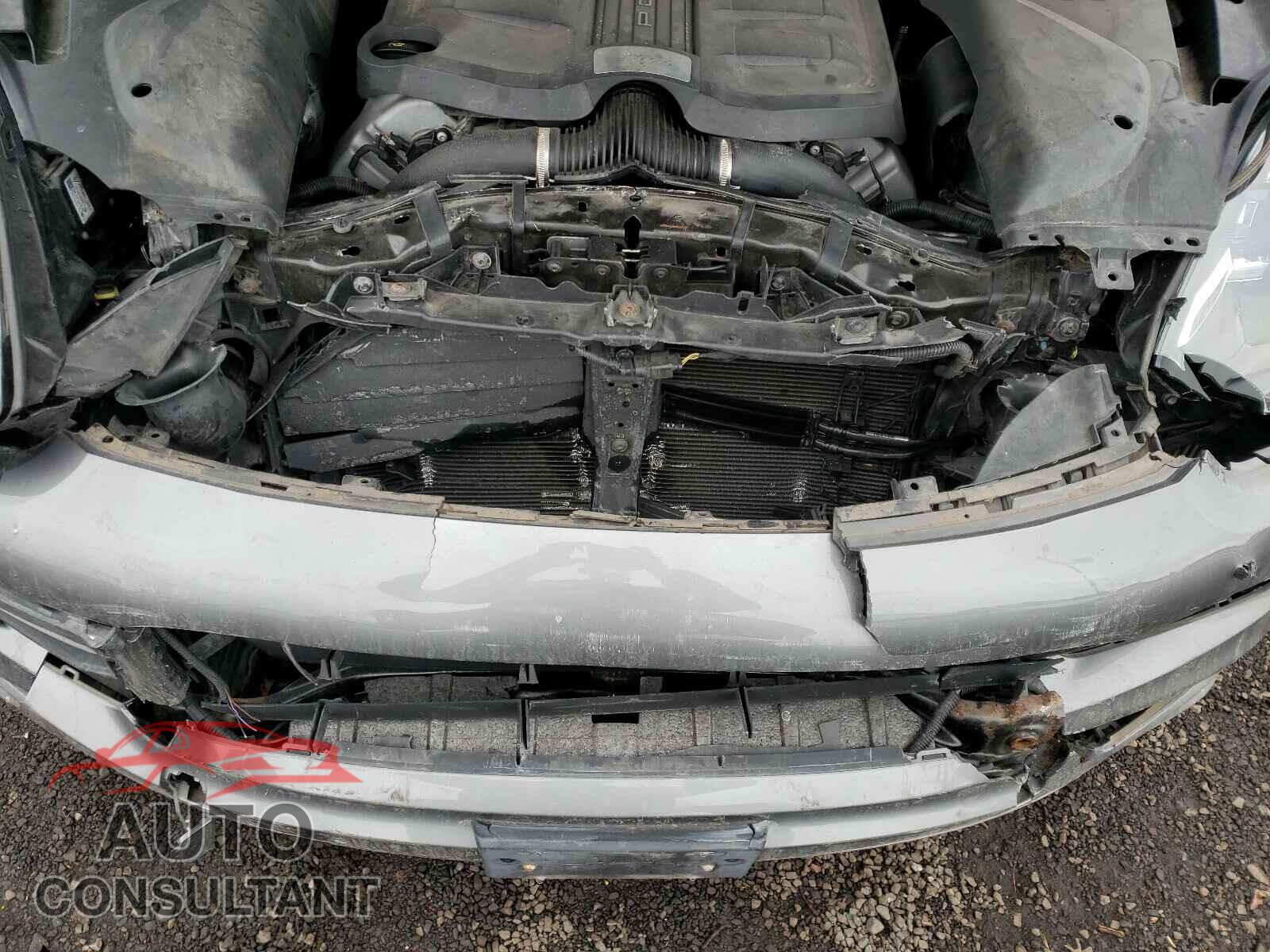 PORSCHE CAYENNE 2016 - WP1AD2A28GLA72267