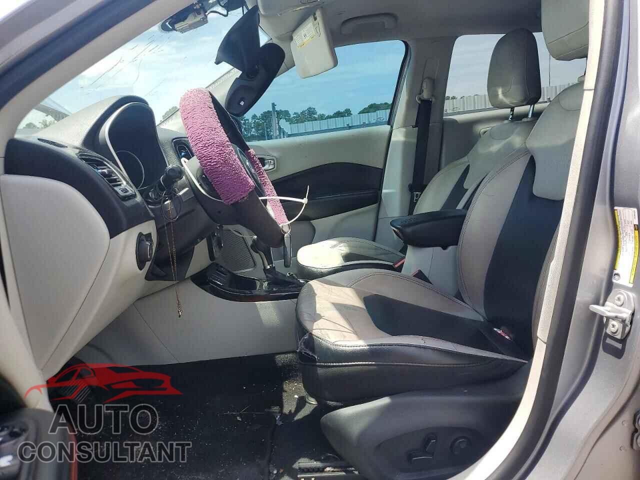 JEEP COMPASS 2018 - 3C4NJCCB8JT406520