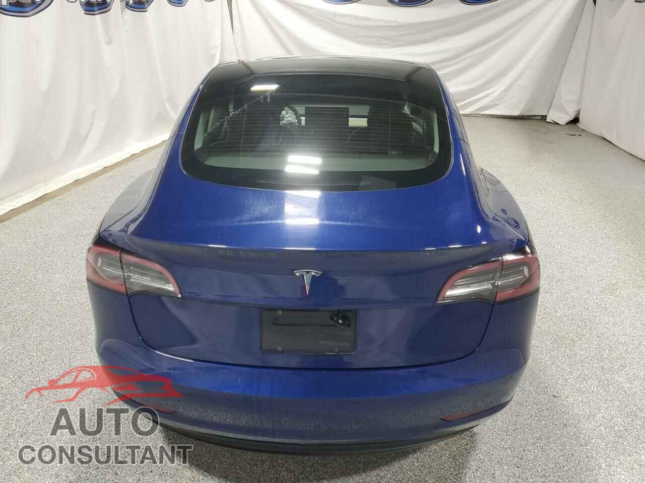 TESLA MODEL 3 2022 - 5YJ3E1EA0NF288844