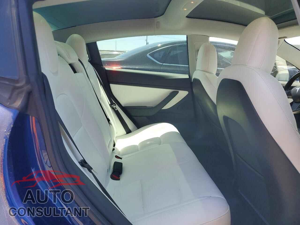TESLA MODEL 3 2019 - 5YJ3E1EB0KF421817