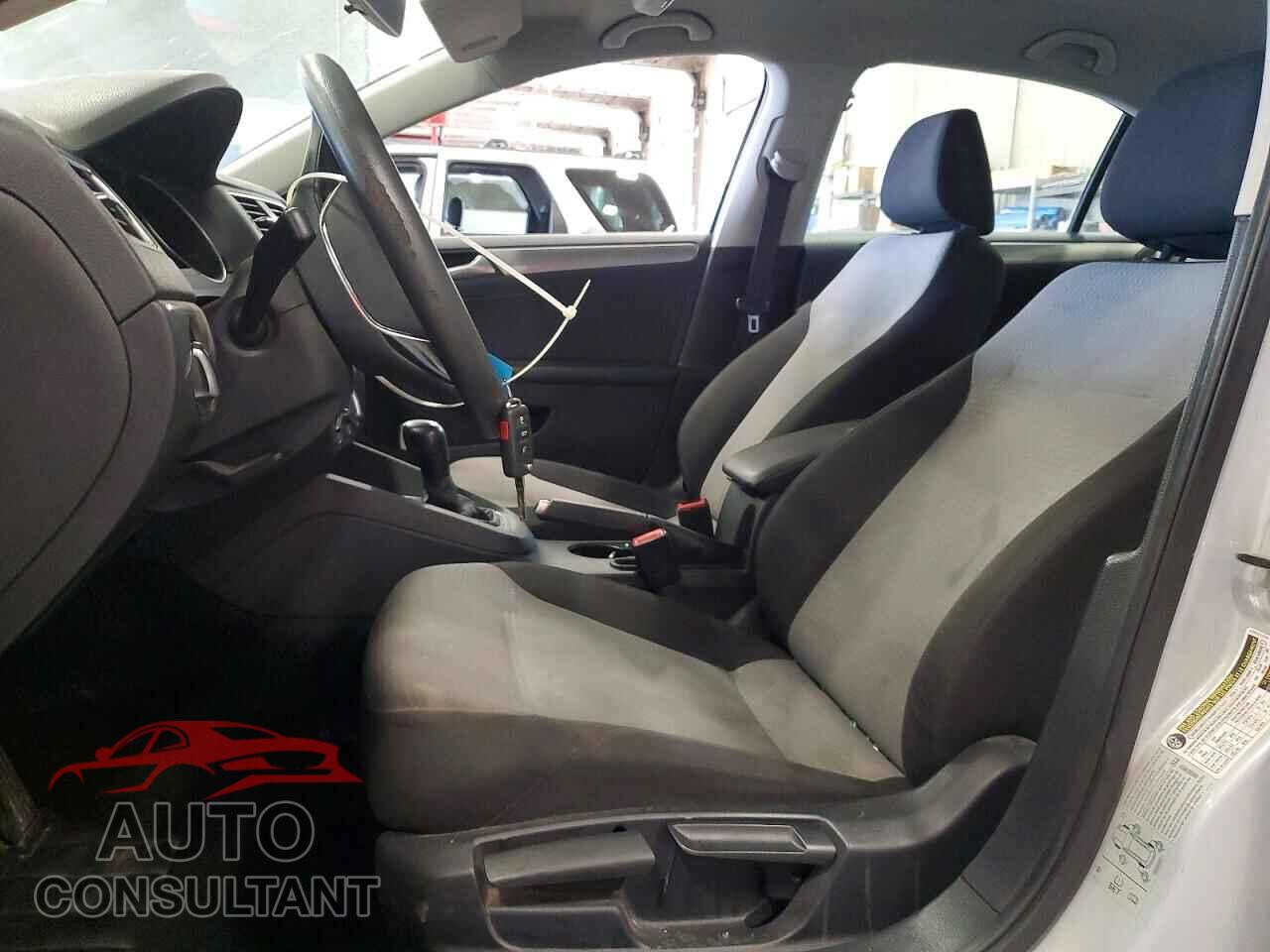 VOLKSWAGEN JETTA 2017 - 3VW2B7AJ6HM285604