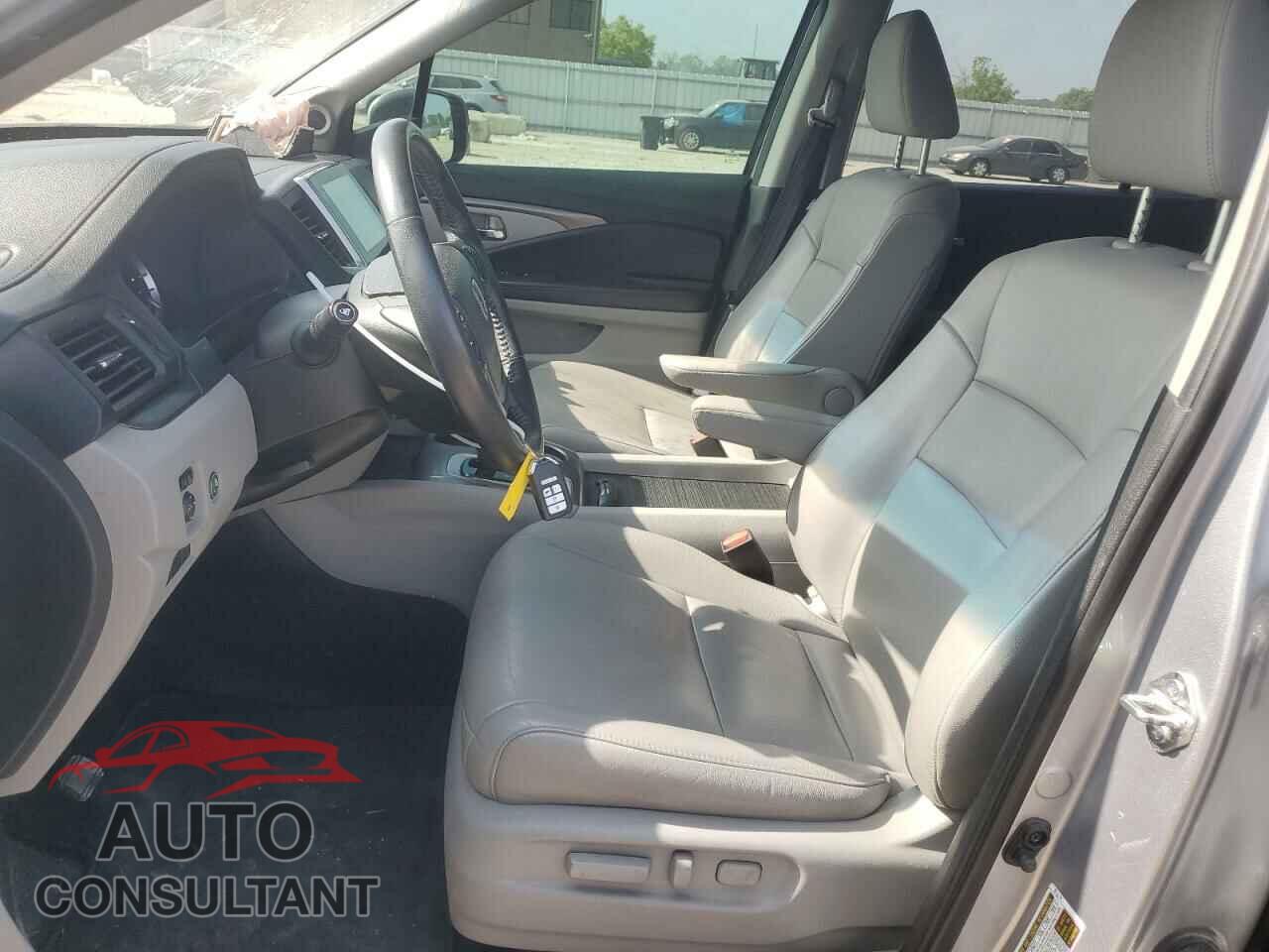 HONDA PILOT 2016 - 5FNYF6H55GB020860