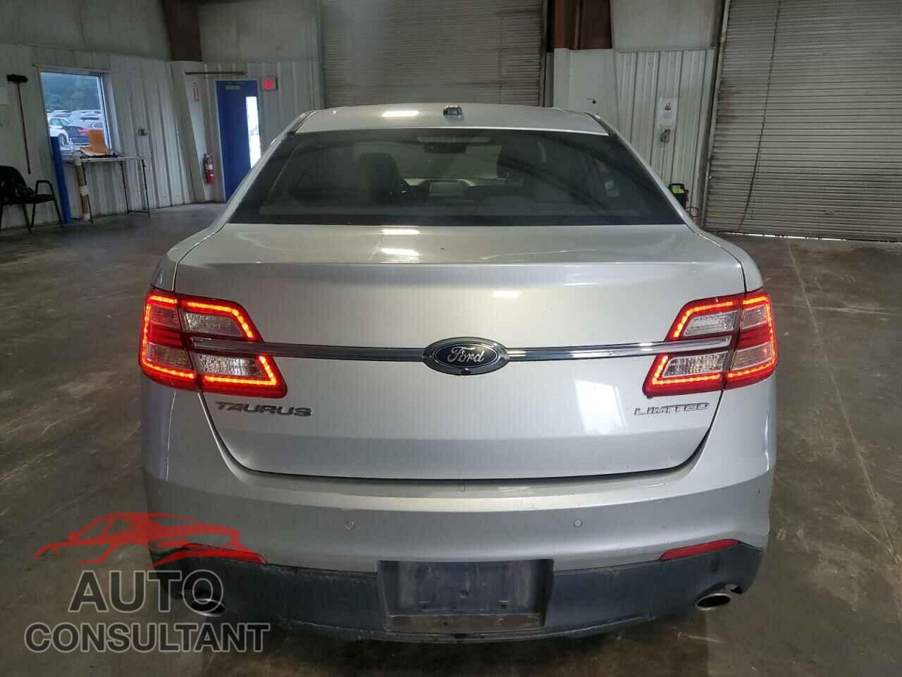 FORD TAURUS 2017 - 1FAHP2F80HG117822
