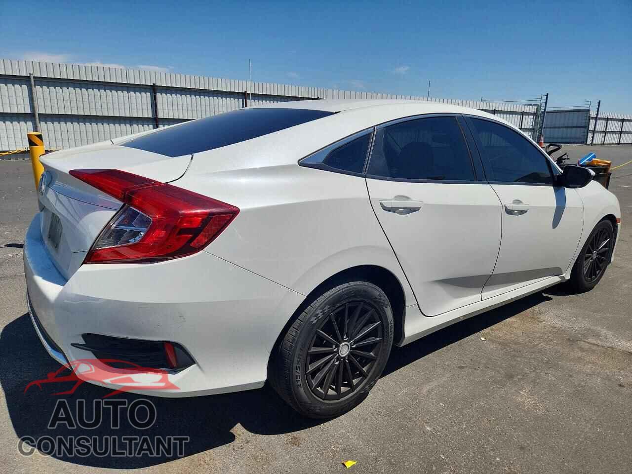 HONDA CIVIC 2019 - 2HGFC2F61KH506543
