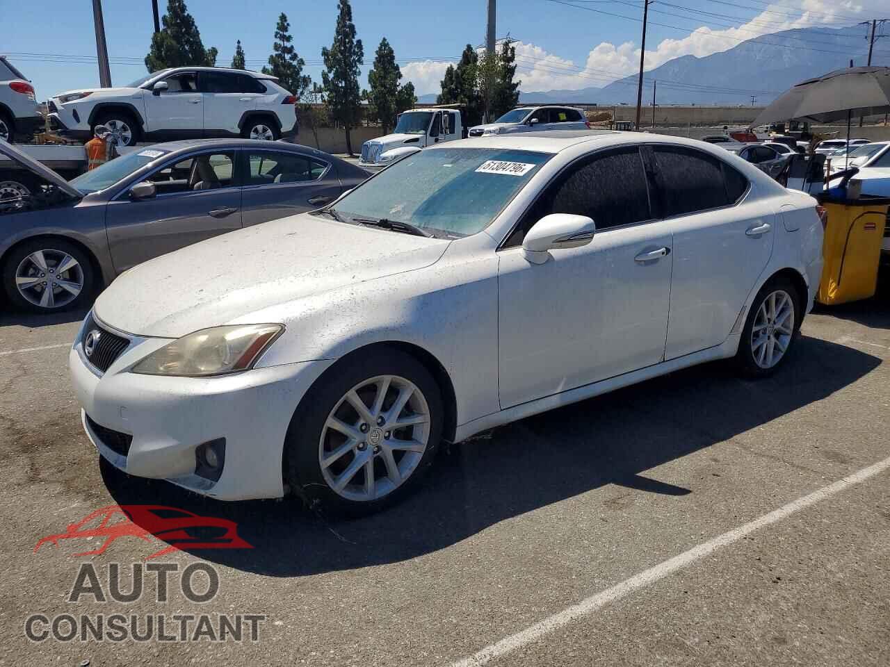LEXUS IS 2011 - JTHBF5C20B5144279