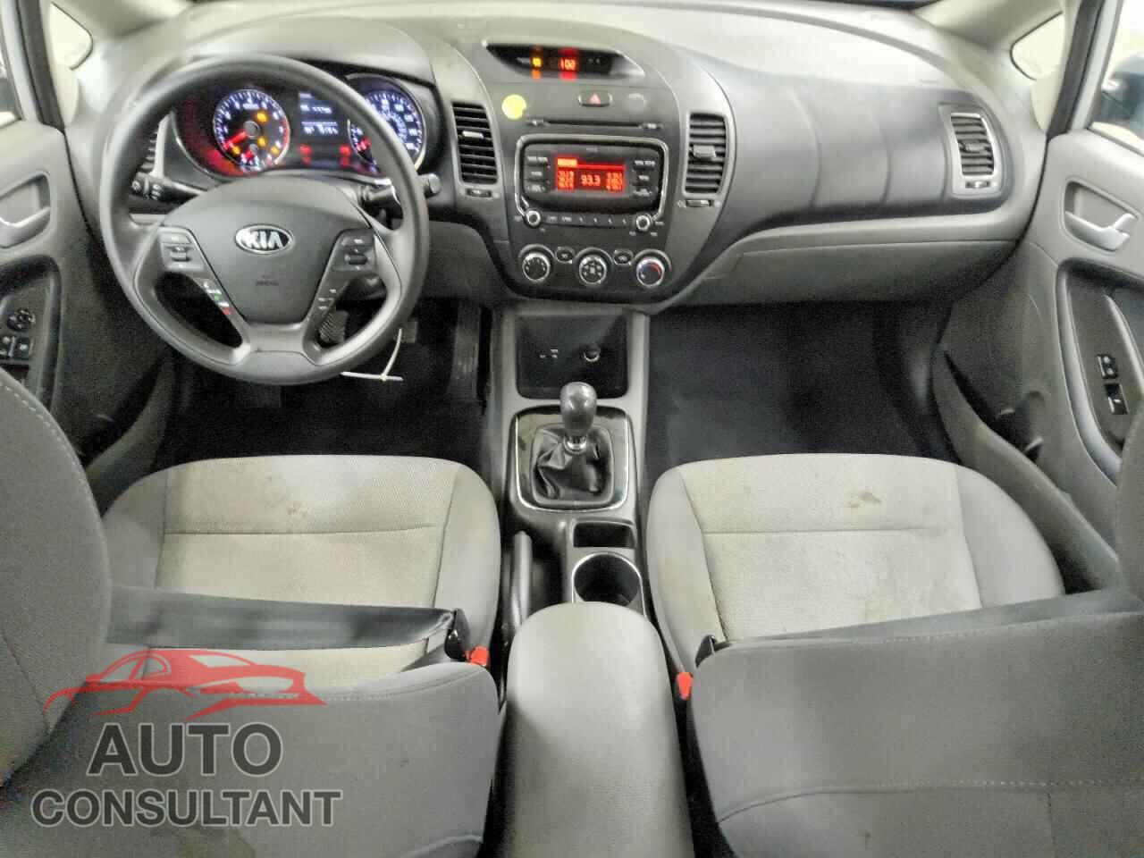 KIA FORTE 2018 - 3KPFK4A76JE235275