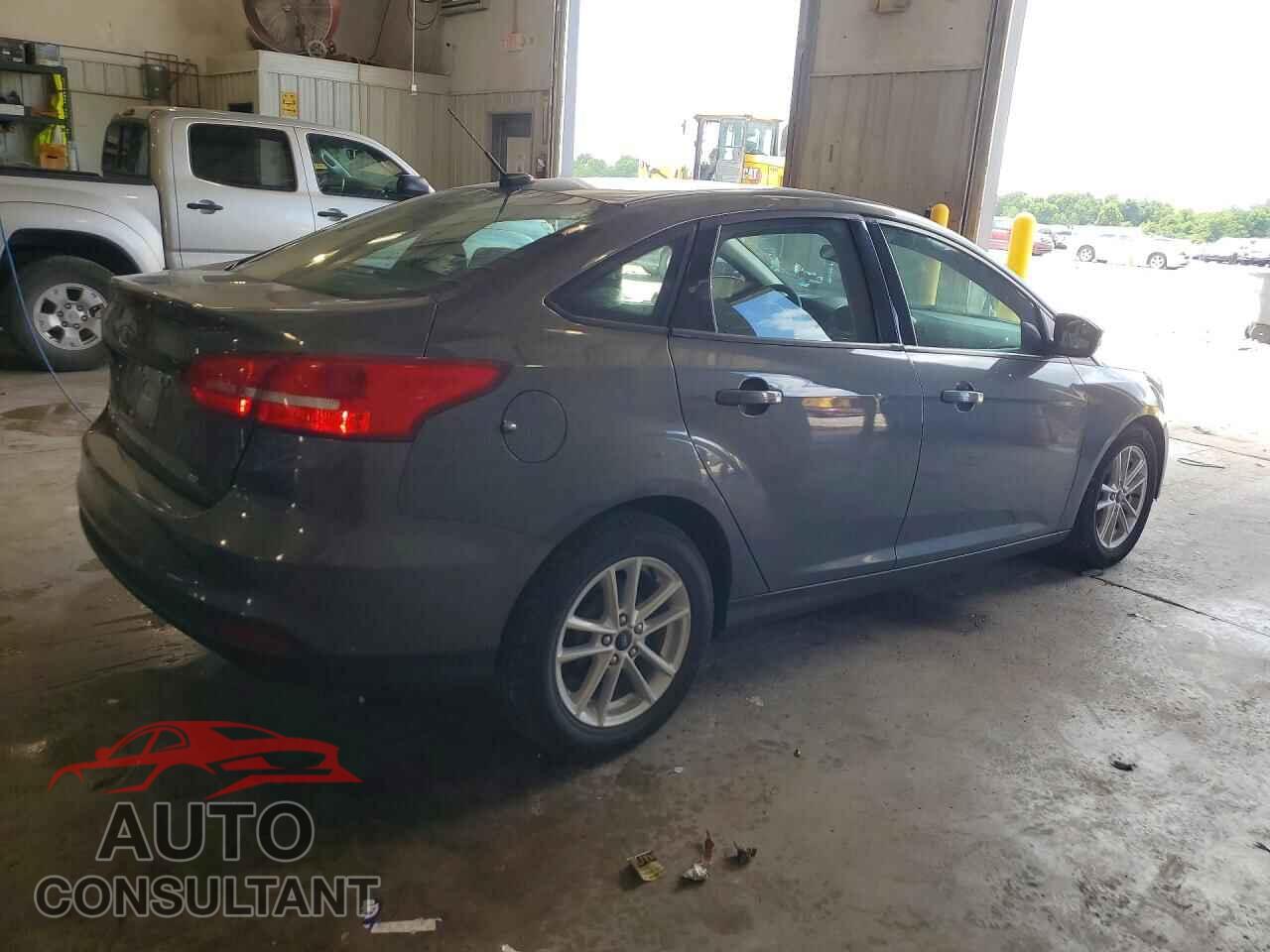 FORD FOCUS 2017 - 1FADP3F21HL318975