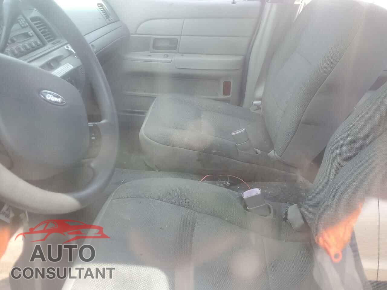 FORD CROWN VIC 2009 - 2FAHP71V29X143456