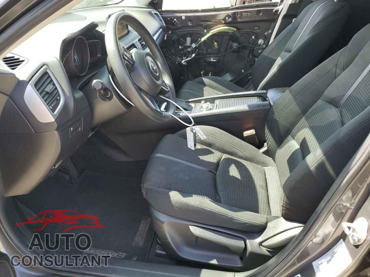 MAZDA 3 2017 - 3MZBN1U79HM102717