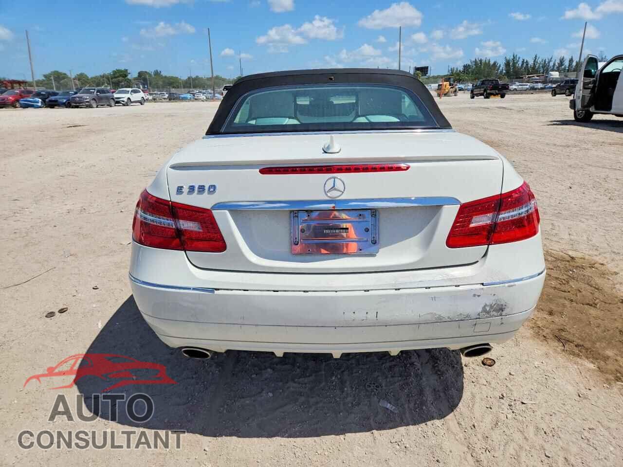 MERCEDES-BENZ E-CLASS 2011 - WDDKK5GF3BF097873