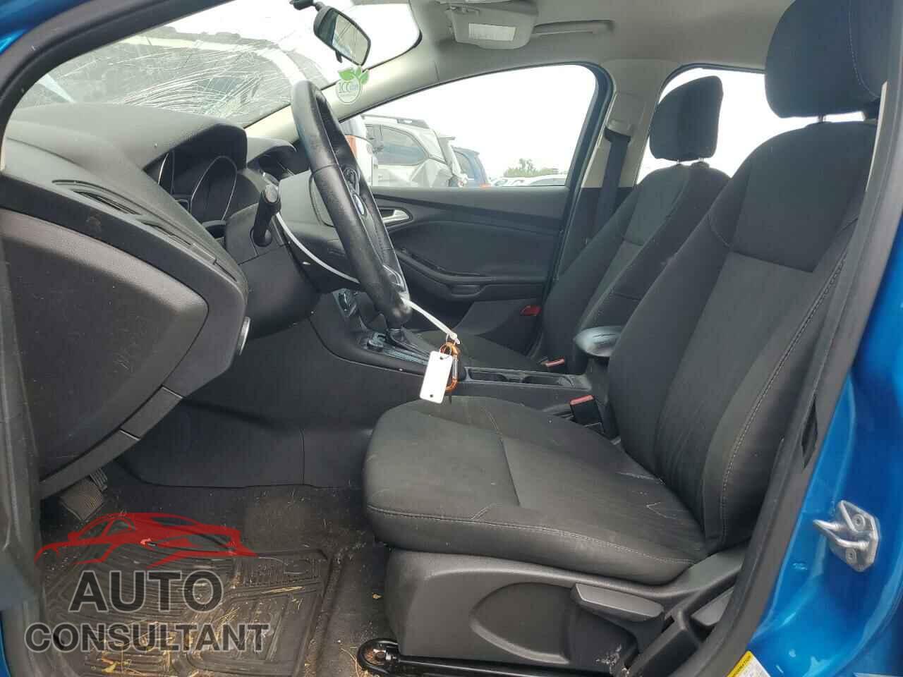 FORD FOCUS 2017 - 1FADP3K28HL210133