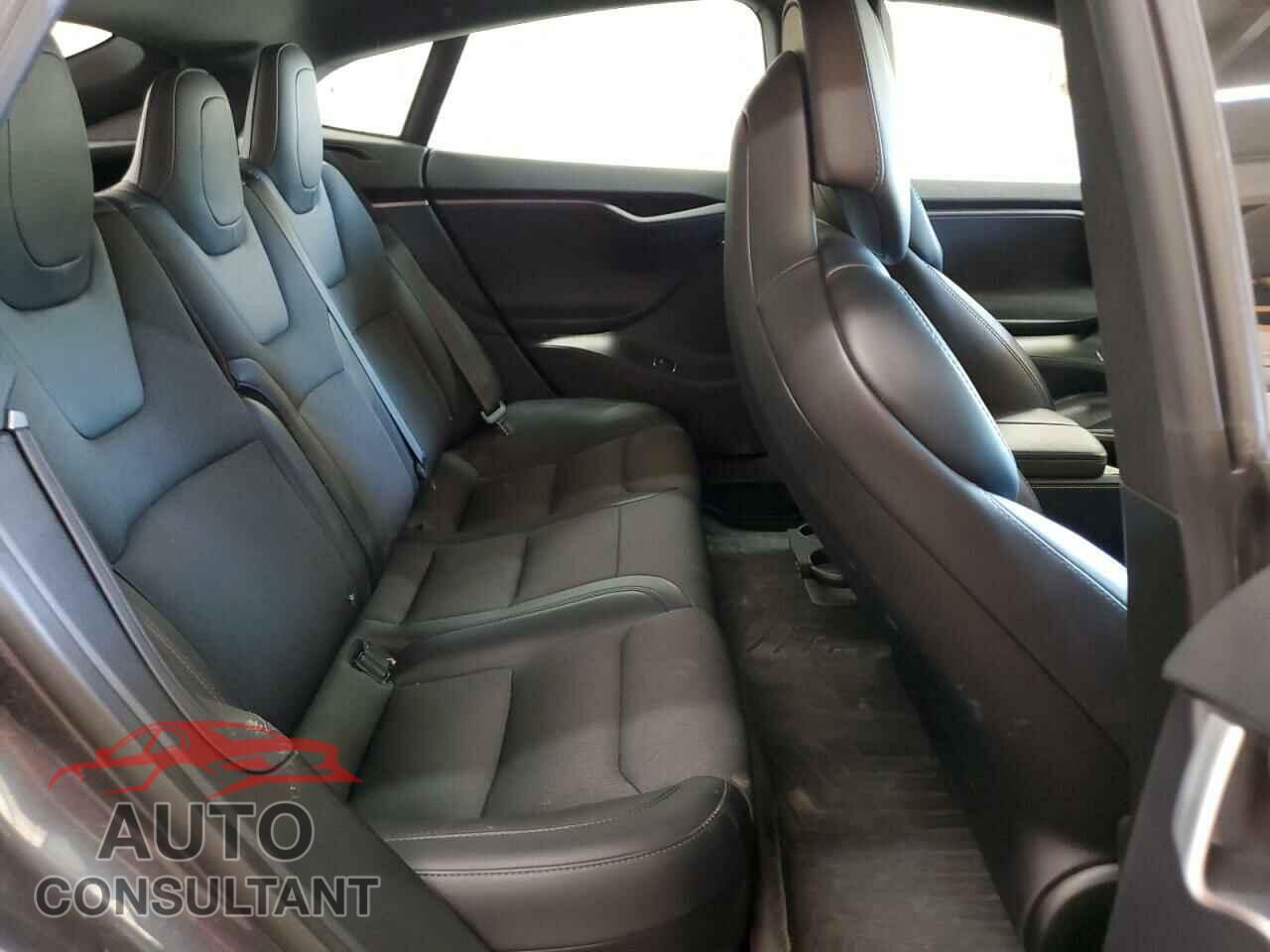 TESLA MODEL S 2018 - 5YJSA1E28JF281649